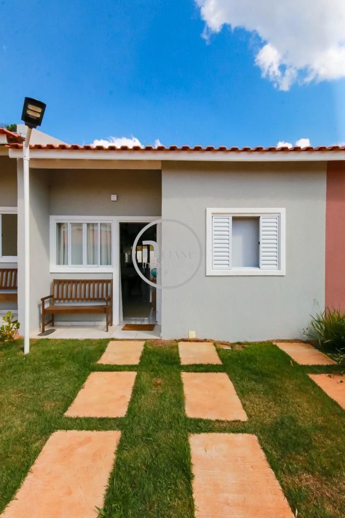 Casa à venda com 2 quartos, 50m² - Foto 2