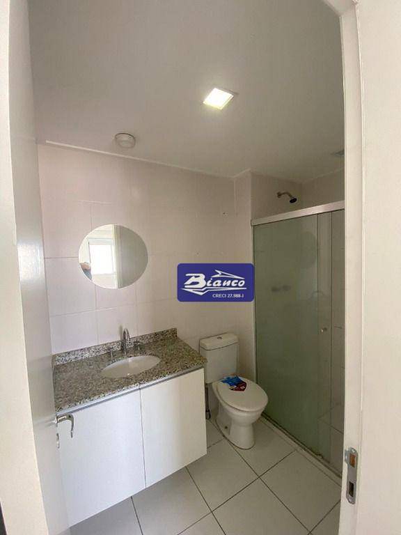 Apartamento para alugar com 2 quartos, 65m² - Foto 21