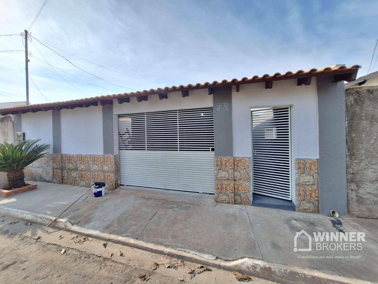 Casa à venda com 3 quartos, 180m² - Foto 1