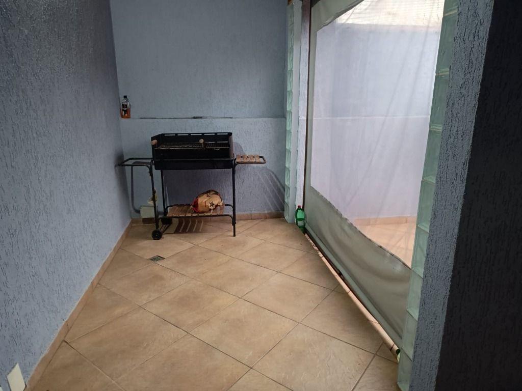 Casa à venda com 3 quartos, 200m² - Foto 27