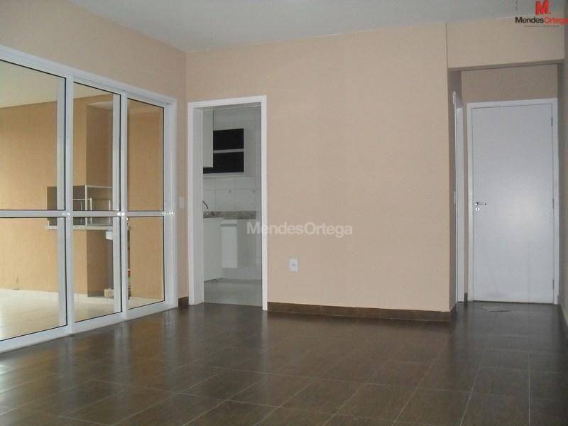 Apartamento para alugar com 3 quartos, 121m² - Foto 2