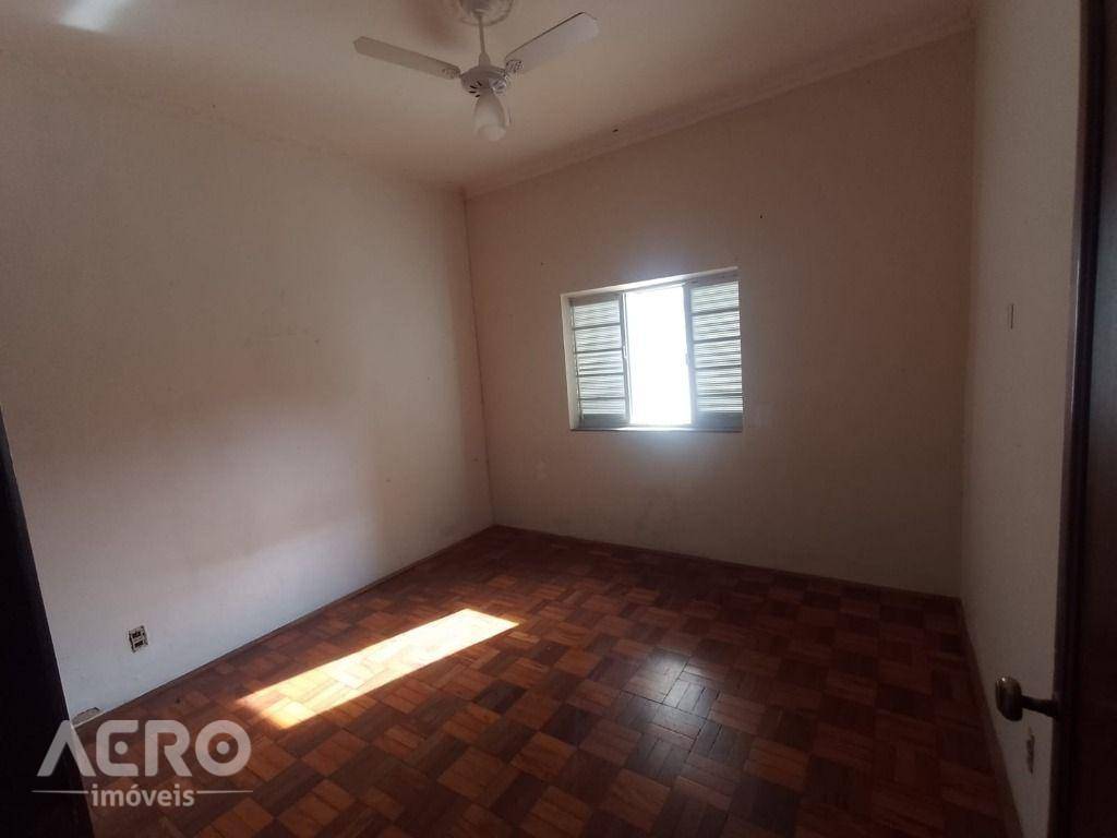 Casa à venda com 3 quartos, 170m² - Foto 14