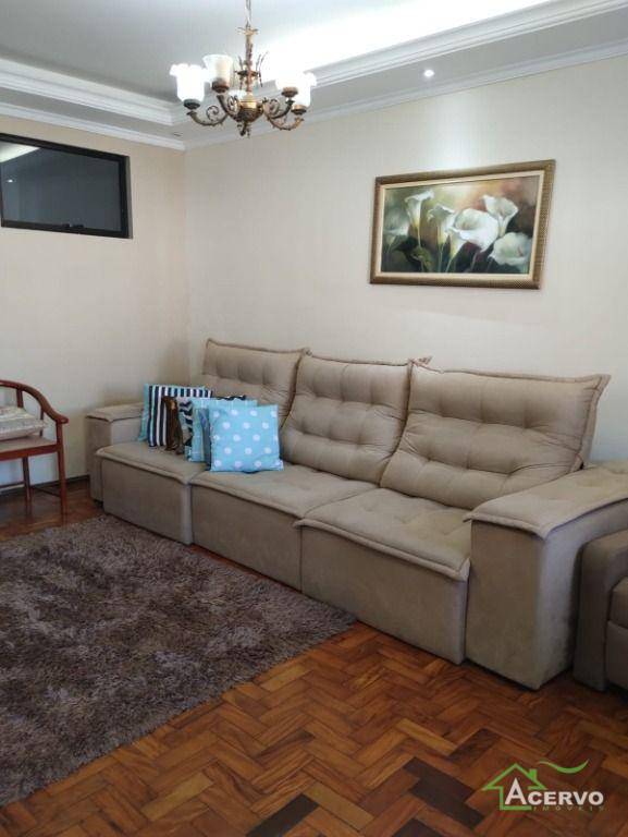 Casa à venda com 5 quartos, 73m² - Foto 2