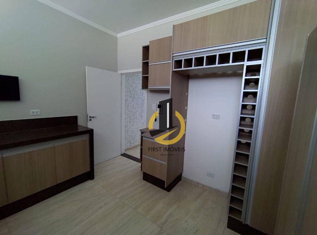 Sobrado à venda com 2 quartos, 220m² - Foto 12