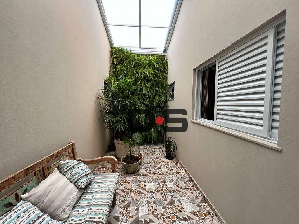 Casa à venda com 3 quartos, 250m² - Foto 9