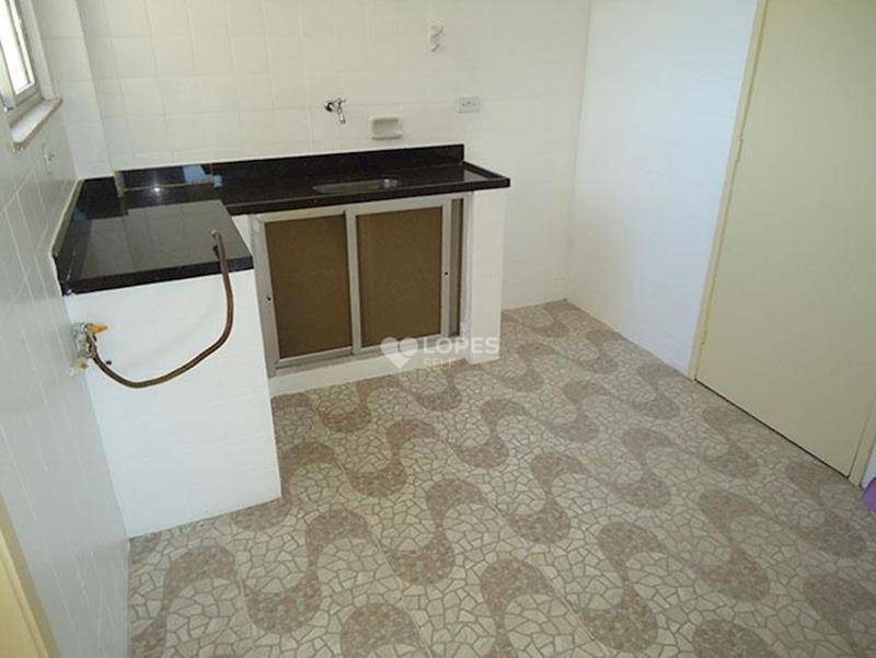 Apartamento à venda com 2 quartos, 70m² - Foto 5