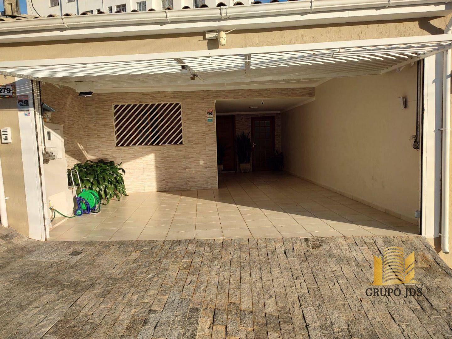 Casa à venda com 3 quartos, 146m² - Foto 2