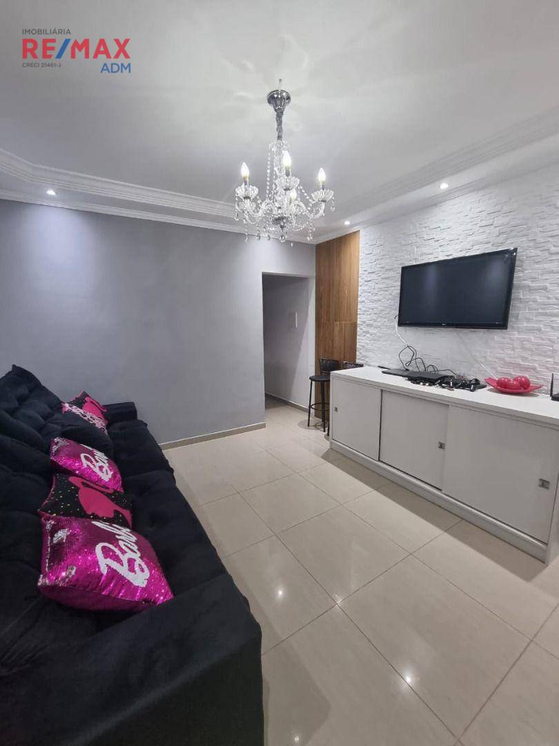 Casa à venda com 2 quartos, 90m² - Foto 2