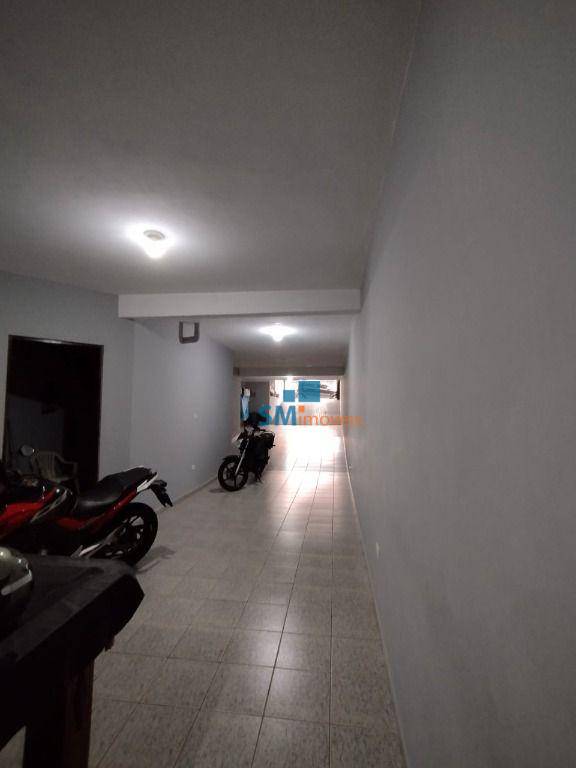 Casa à venda com 3 quartos, 210m² - Foto 20