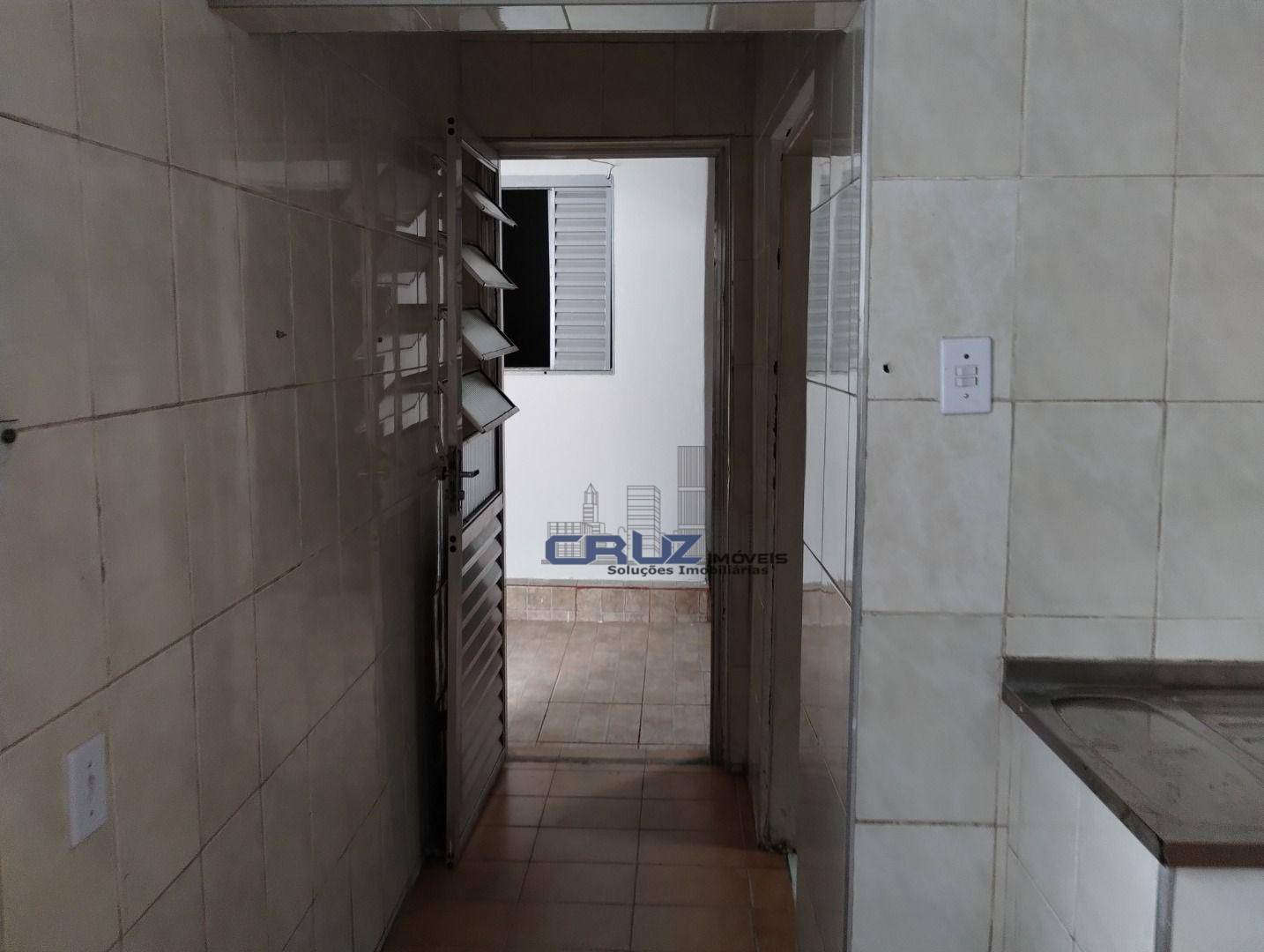 Casa para alugar com 2 quartos, 130m² - Foto 60