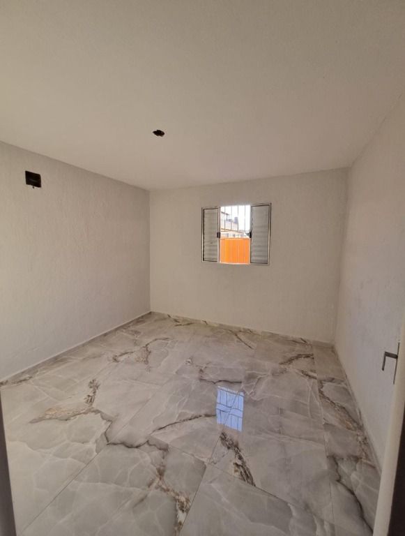 Casa à venda com 1 quarto, 180m² - Foto 17