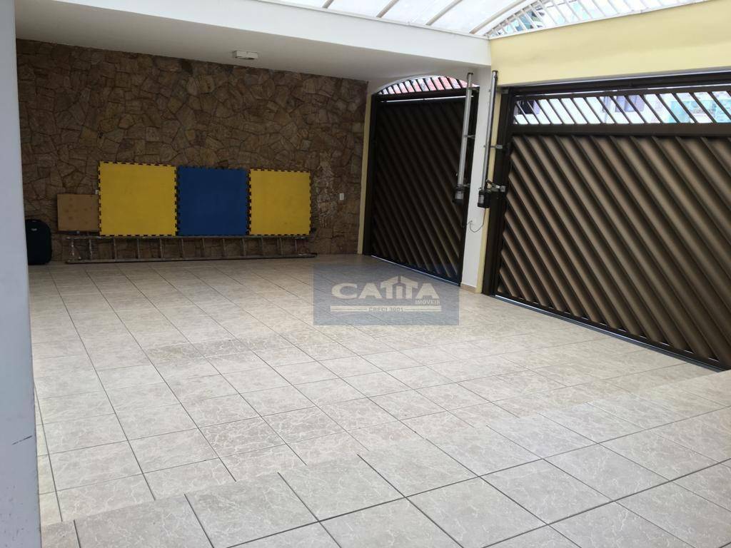 Sobrado à venda com 3 quartos, 312m² - Foto 2