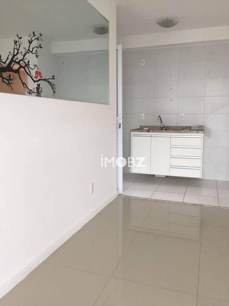 Apartamento à venda com 3 quartos, 67m² - Foto 1