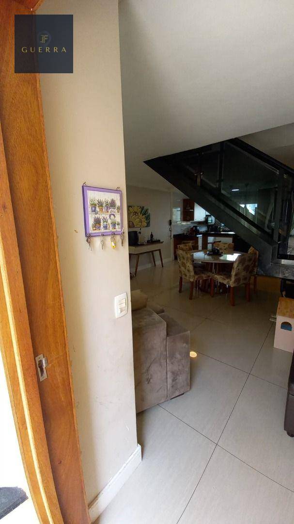 Casa de Condomínio à venda com 3 quartos, 200m² - Foto 4