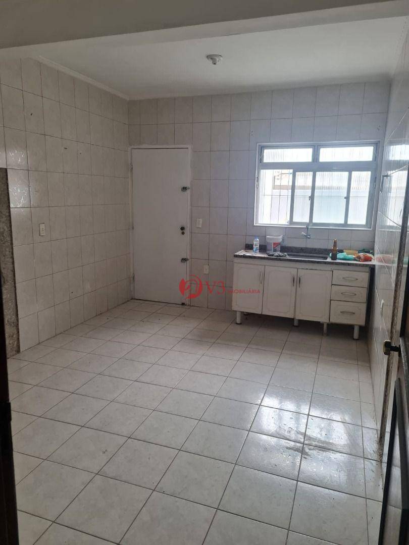 Sobrado à venda com 2 quartos, 130m² - Foto 4