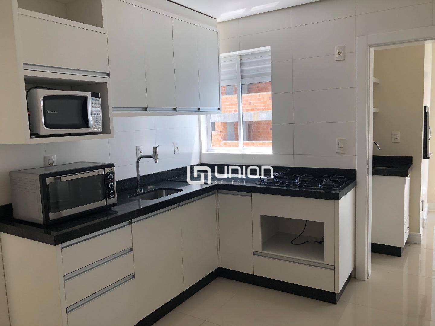 Apartamento à venda com 3 quartos, 131m² - Foto 4