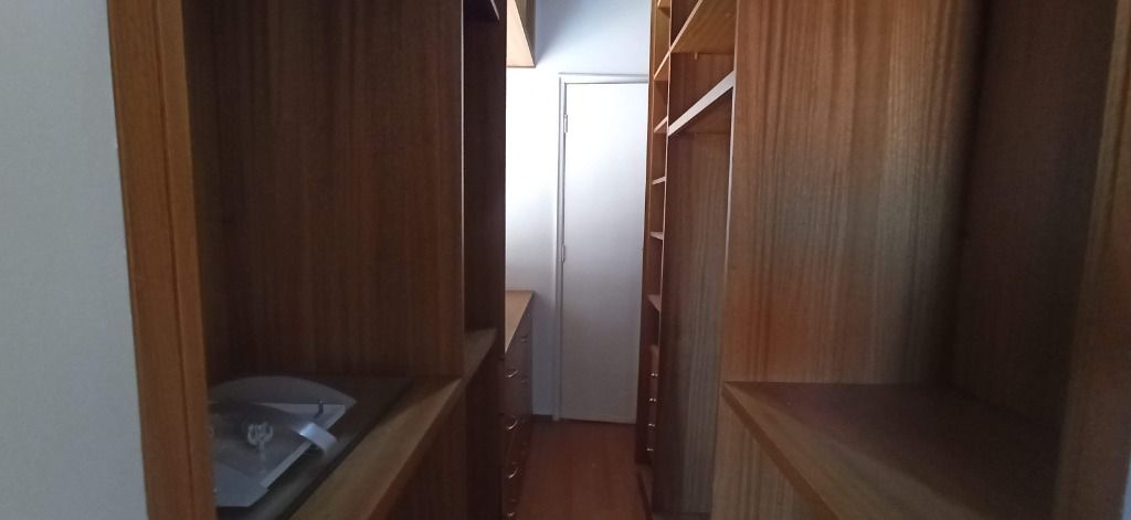 Apartamento para alugar com 3 quartos, 140m² - Foto 39