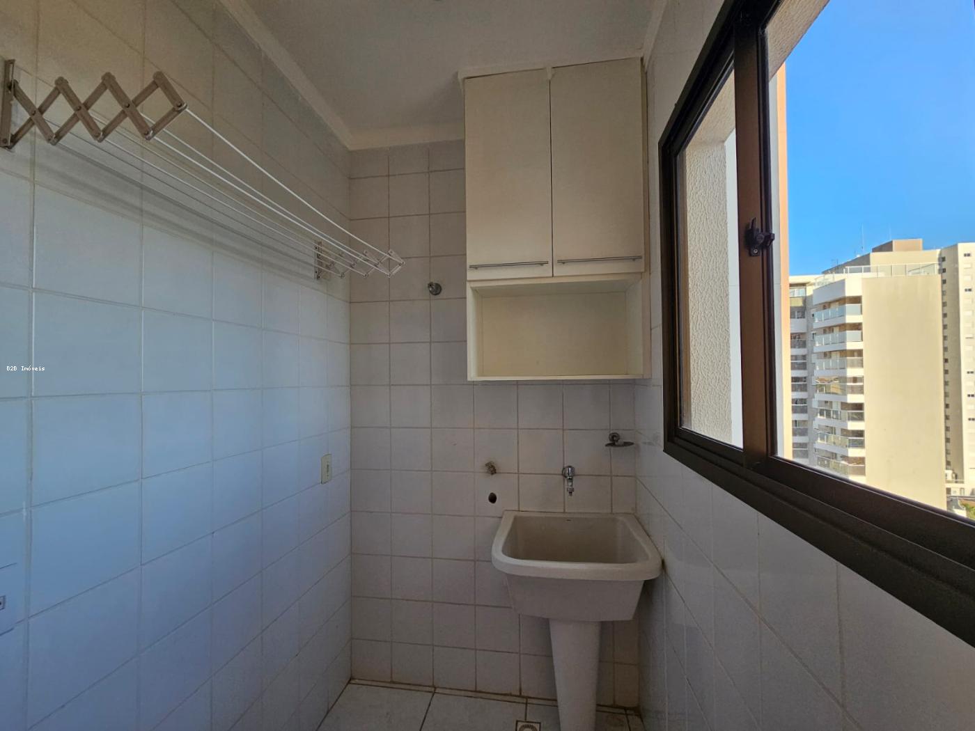 Apartamento à venda com 2 quartos, 68m² - Foto 7