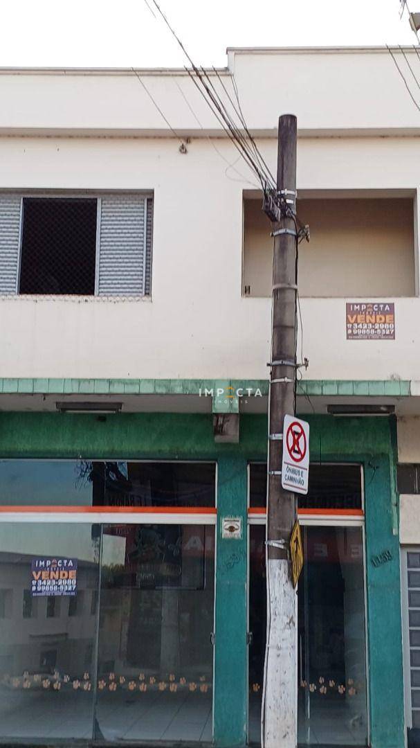 Sobrado à venda com 3 quartos, 200m² - Foto 2