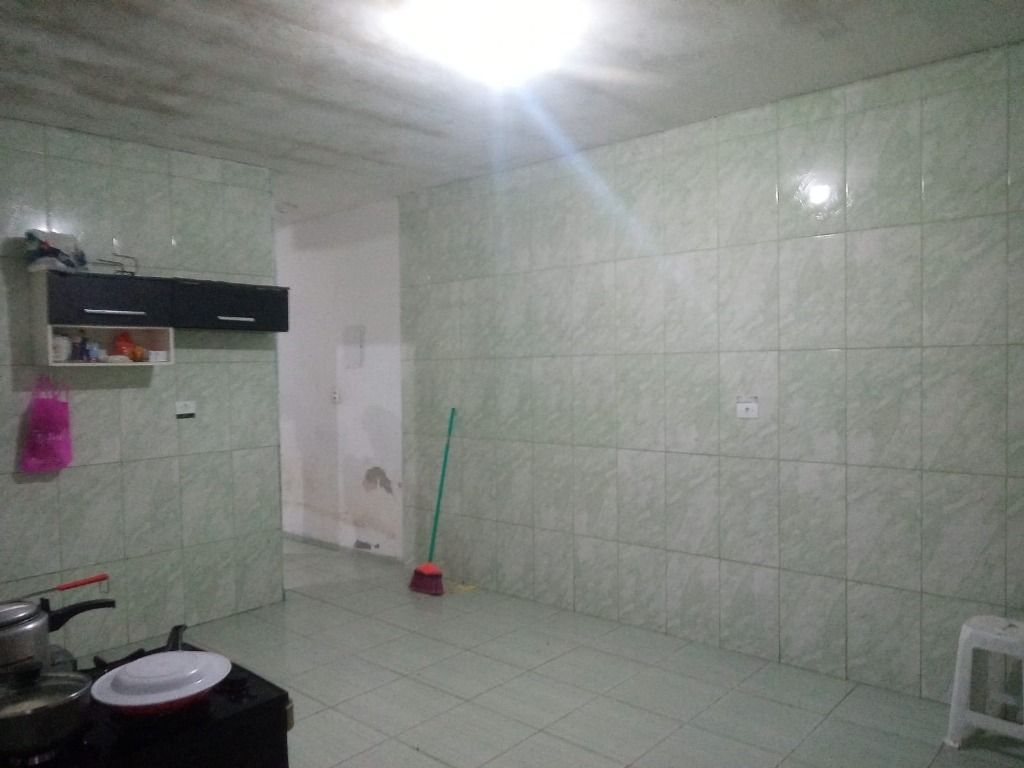 Casa à venda com 2 quartos, 77m² - Foto 11