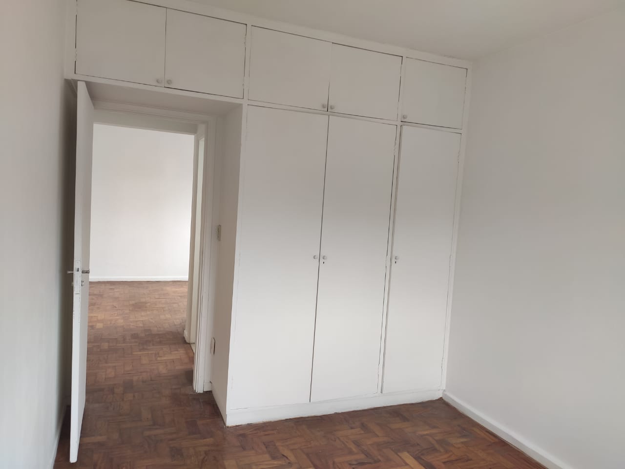 Apartamento à venda com 1 quarto, 45m² - Foto 14