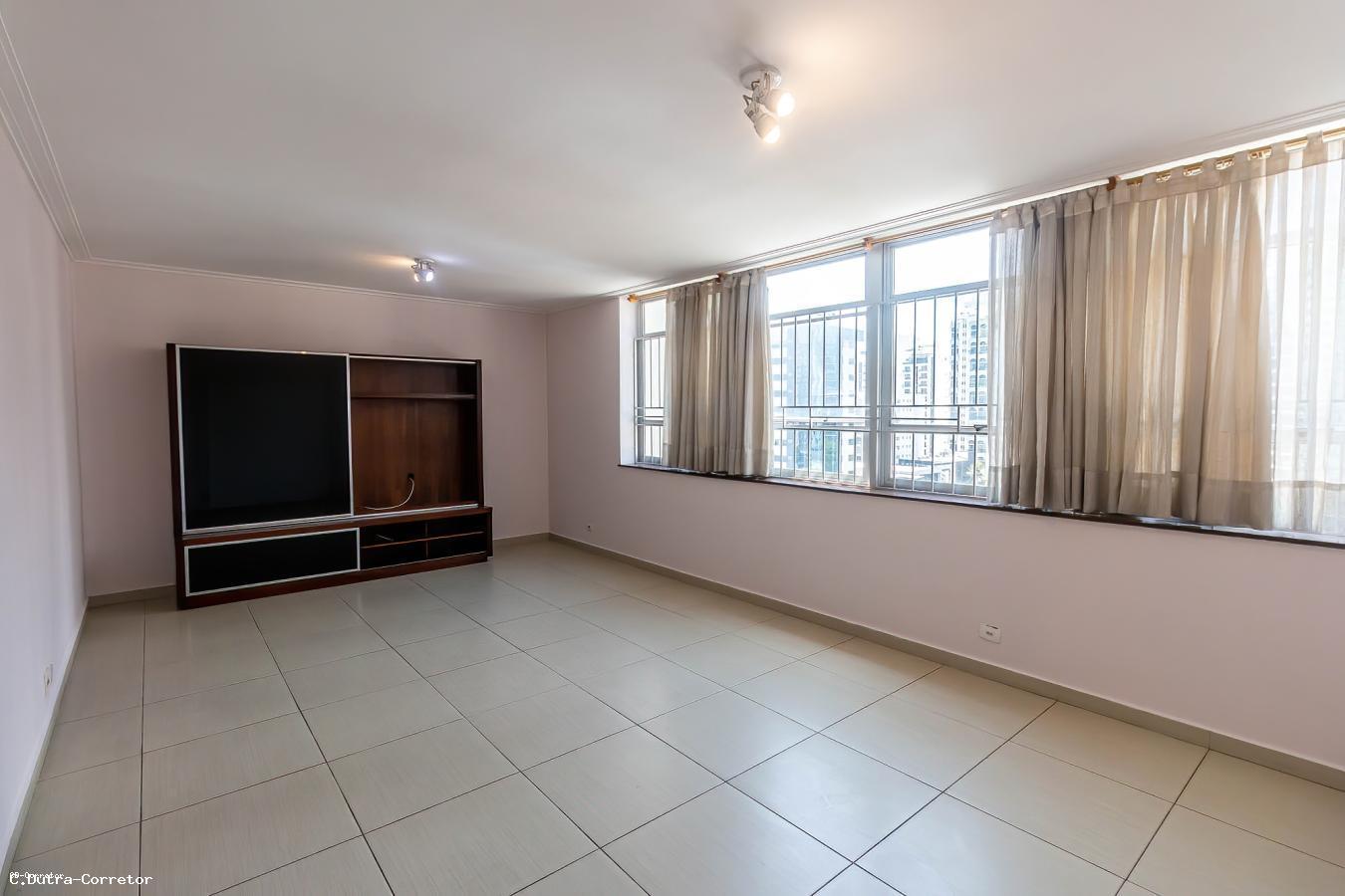 Apartamento para alugar com 2 quartos, 200m² - Foto 2