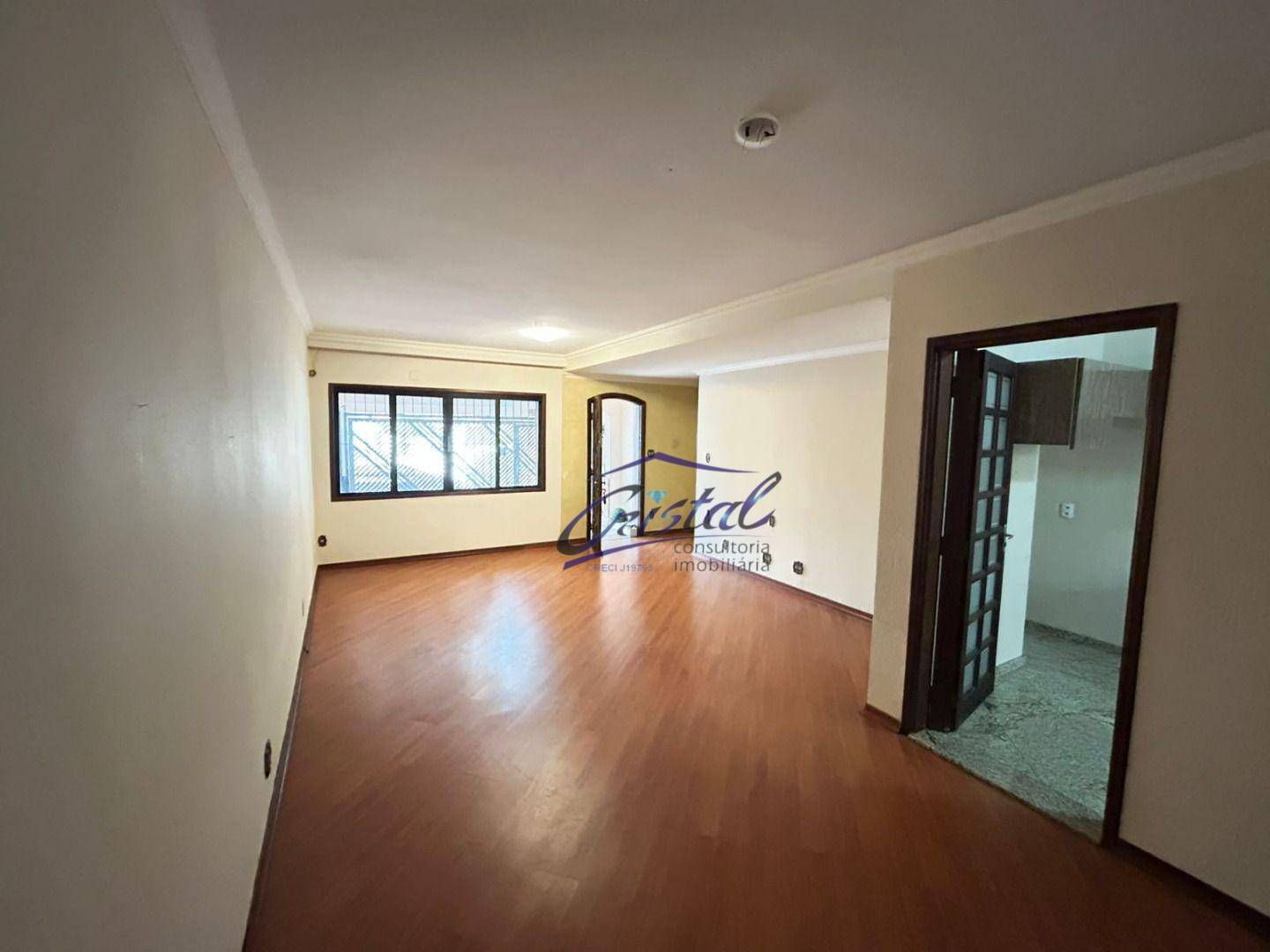 Casa à venda e aluguel com 3 quartos, 140m² - Foto 4