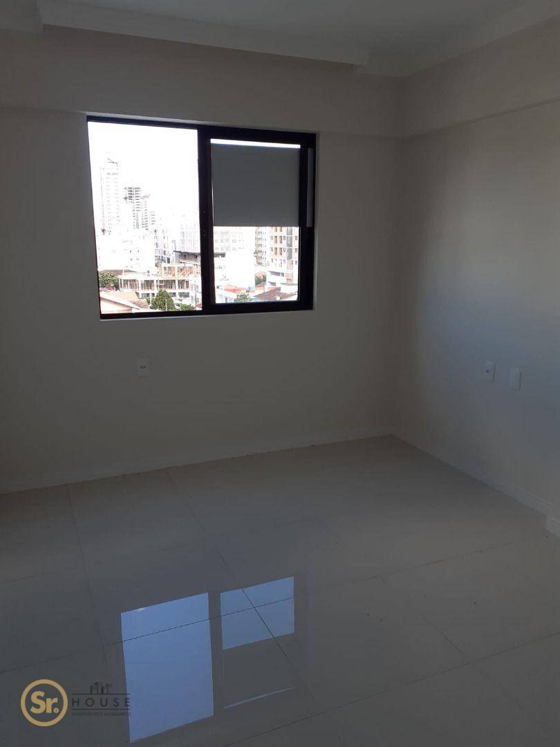 Apartamento à venda com 2 quartos, 79m² - Foto 7