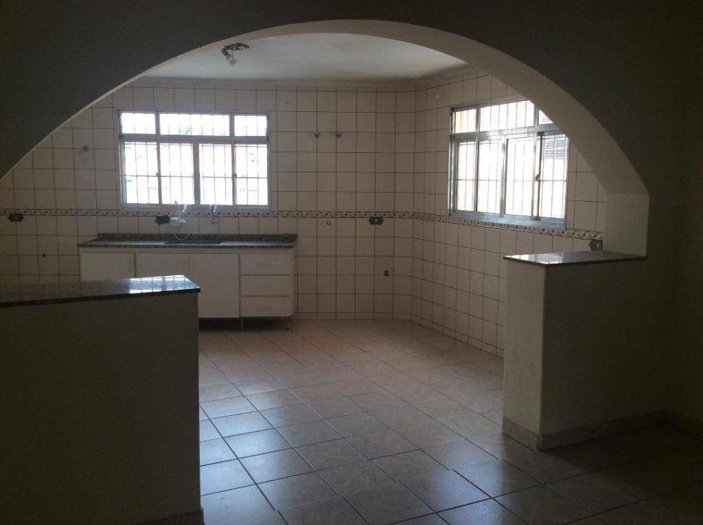 Sobrado à venda com 2 quartos, 380m² - Foto 4