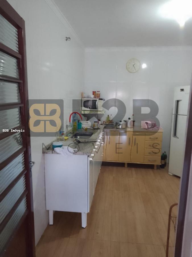 Casa à venda com 2 quartos, 100m² - Foto 6