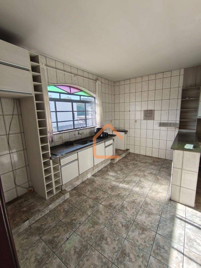 Apartamento, 3 quartos, 140 m² - Foto 2