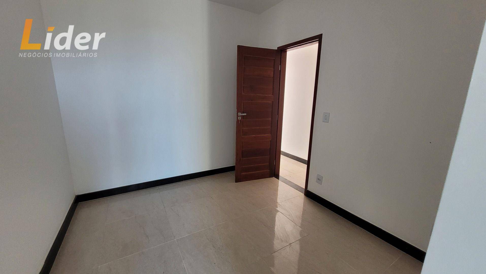 Casa à venda com 3 quartos, 110m² - Foto 10