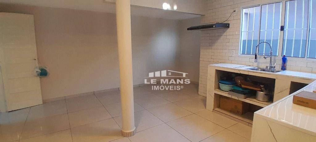 Casa, 3 quartos, 98 m² - Foto 1