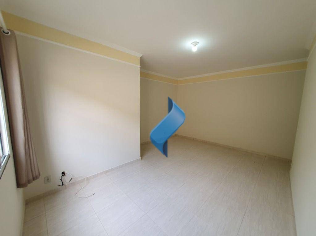 Apartamento para alugar com 3 quartos, 81m² - Foto 4