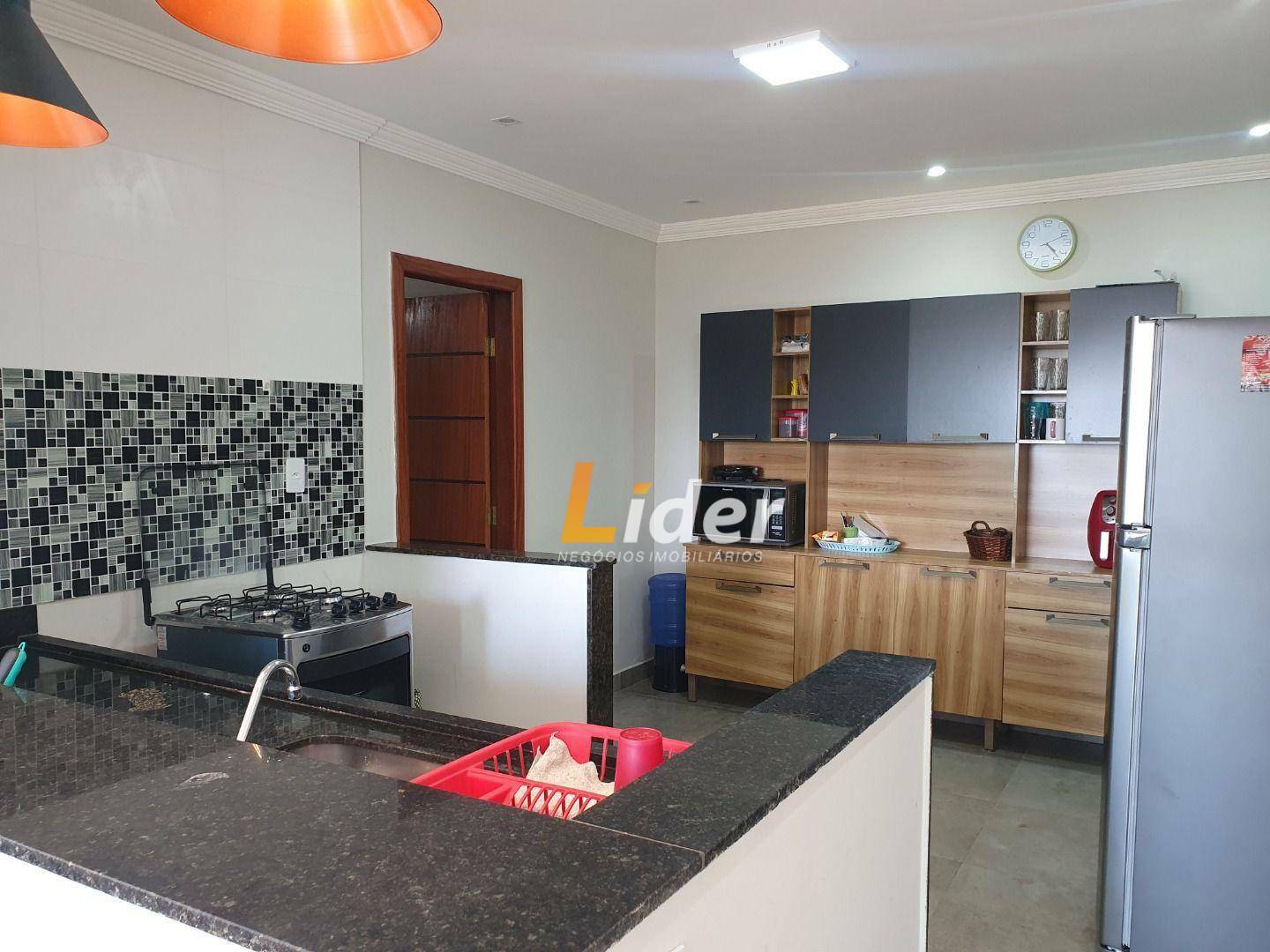 Casa à venda com 3 quartos, 80m² - Foto 5