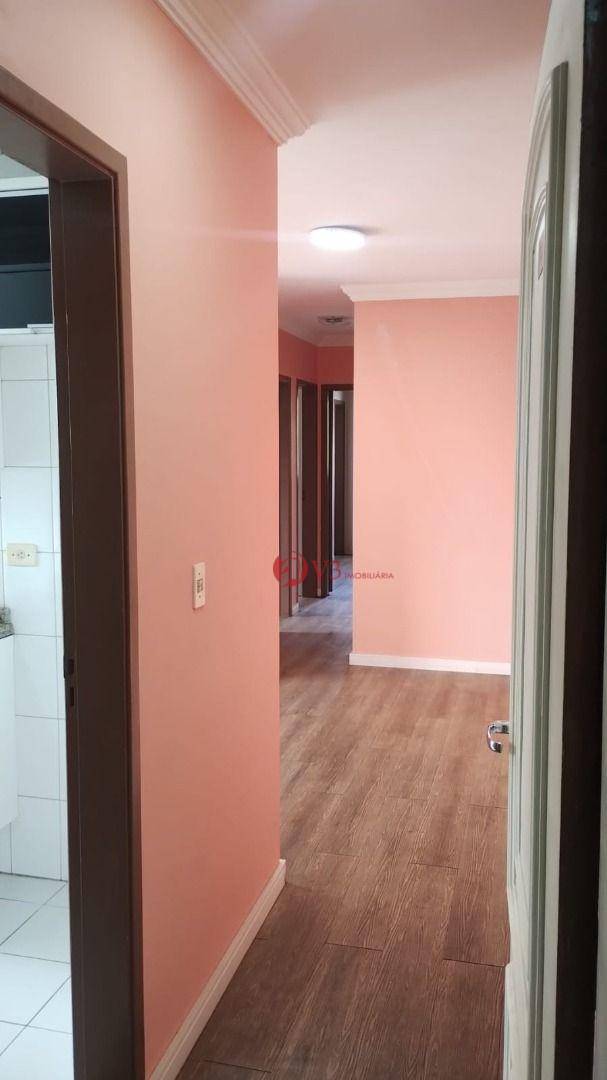 Apartamento à venda com 3 quartos, 70m² - Foto 4