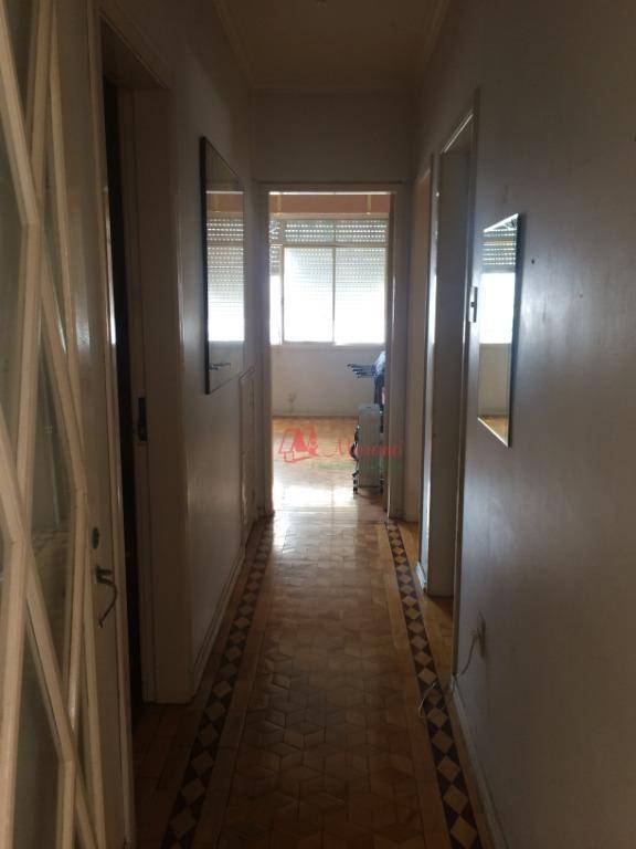 Apartamento à venda com 3 quartos, 142m² - Foto 9