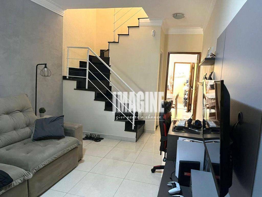 Sobrado à venda com 2 quartos, 84m² - Foto 1