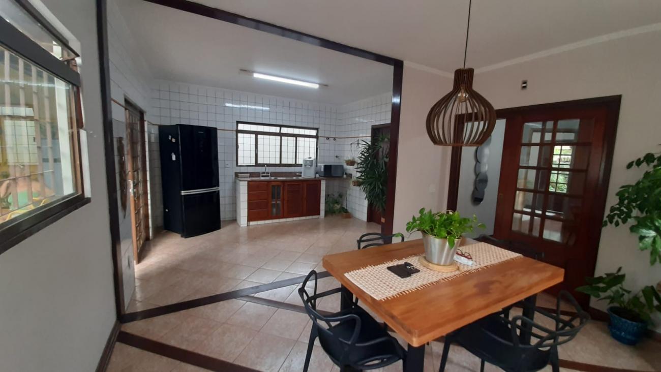 Casa à venda com 3 quartos, 230m² - Foto 16