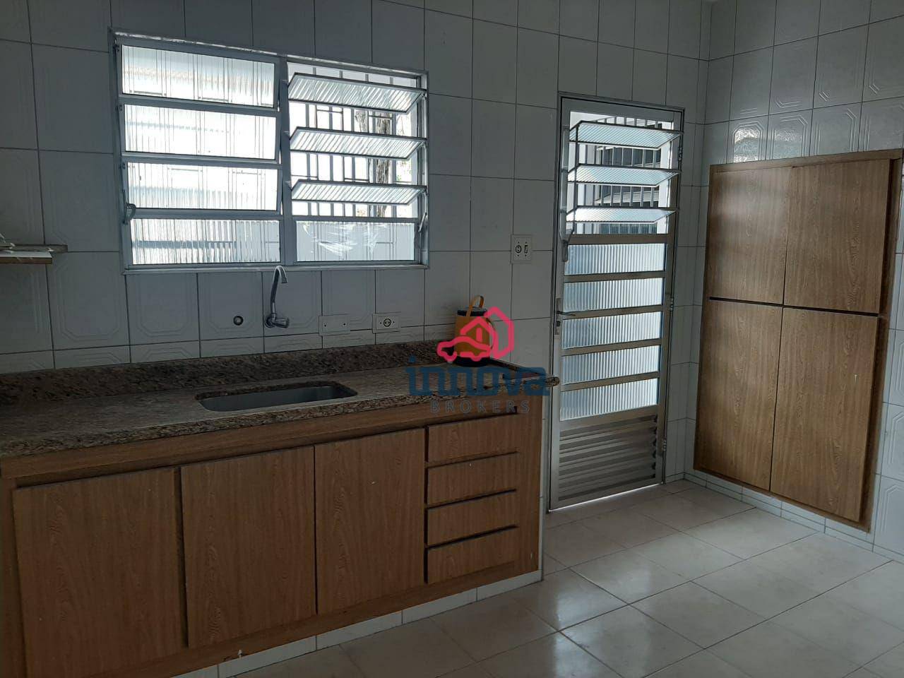 Casa à venda com 2 quartos, 180m² - Foto 13