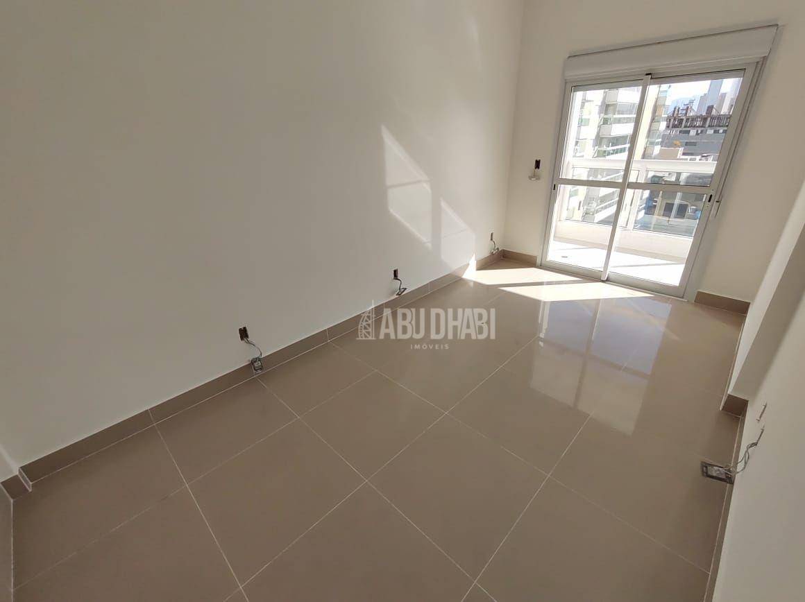 Apartamento à venda com 3 quartos, 125m² - Foto 9