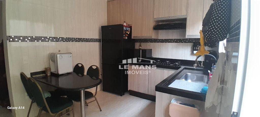 Casa à venda com 5 quartos, 200m² - Foto 44