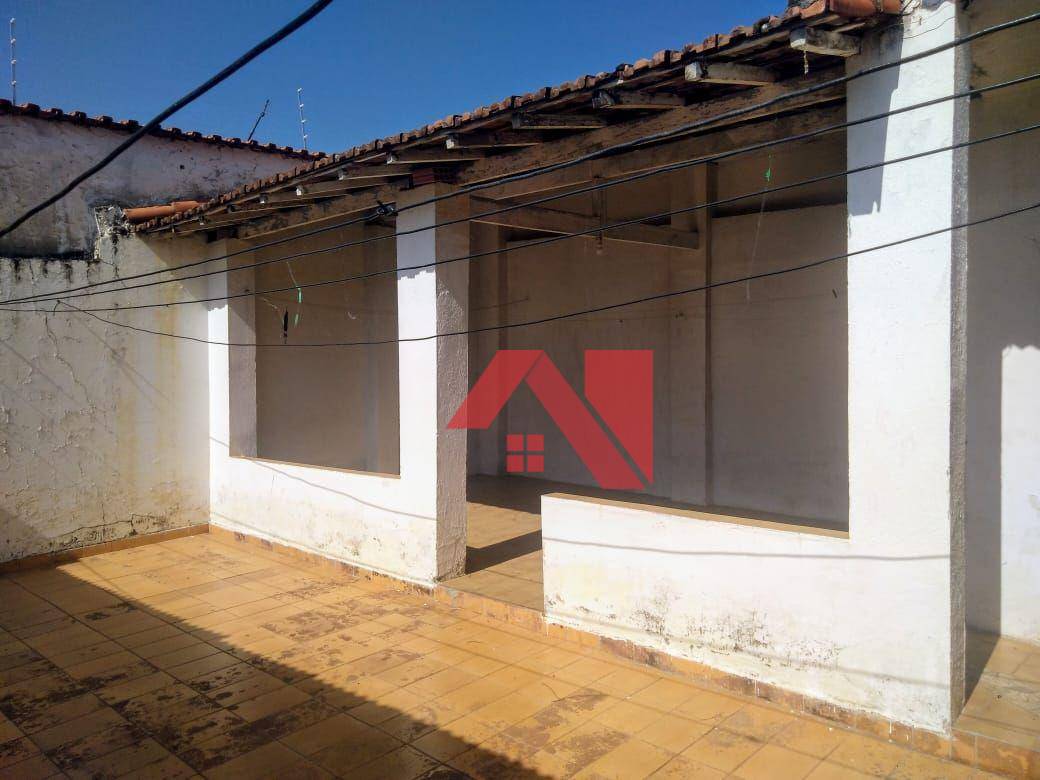 Casa para alugar com 6 quartos, 350m² - Foto 21