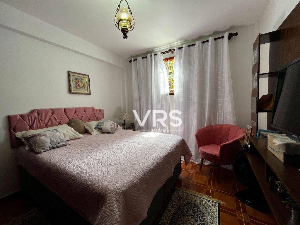 Casa à venda com 5 quartos, 380m² - Foto 14