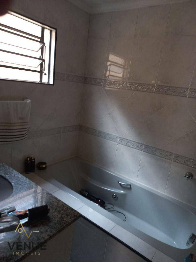 Sobrado à venda com 4 quartos, 227M2 - Foto 19