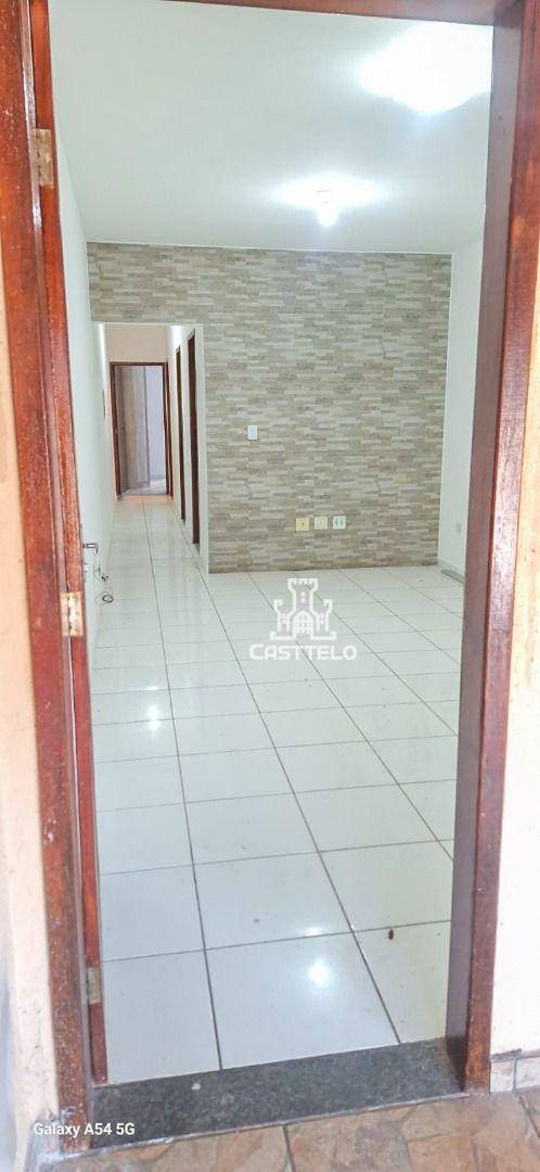 Casa à venda com 3 quartos, 69m² - Foto 3