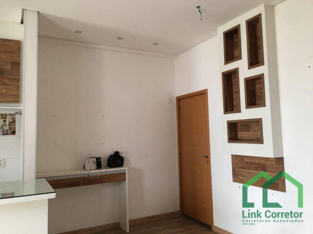 Apartamento à venda com 3 quartos, 156m² - Foto 4