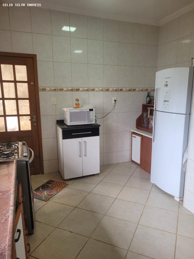 Casa à venda com 3 quartos, 500m² - Foto 6