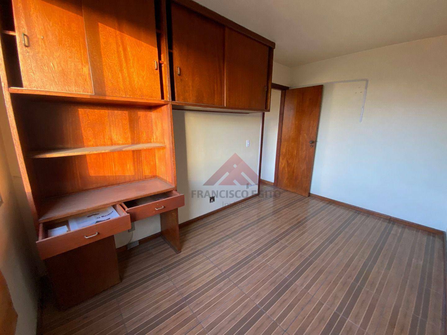 Apartamento à venda com 2 quartos, 70m² - Foto 12