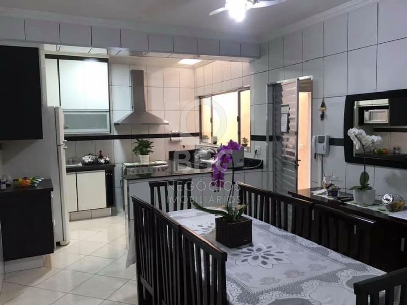 Sobrado à venda com 3 quartos, 267m² - Foto 5